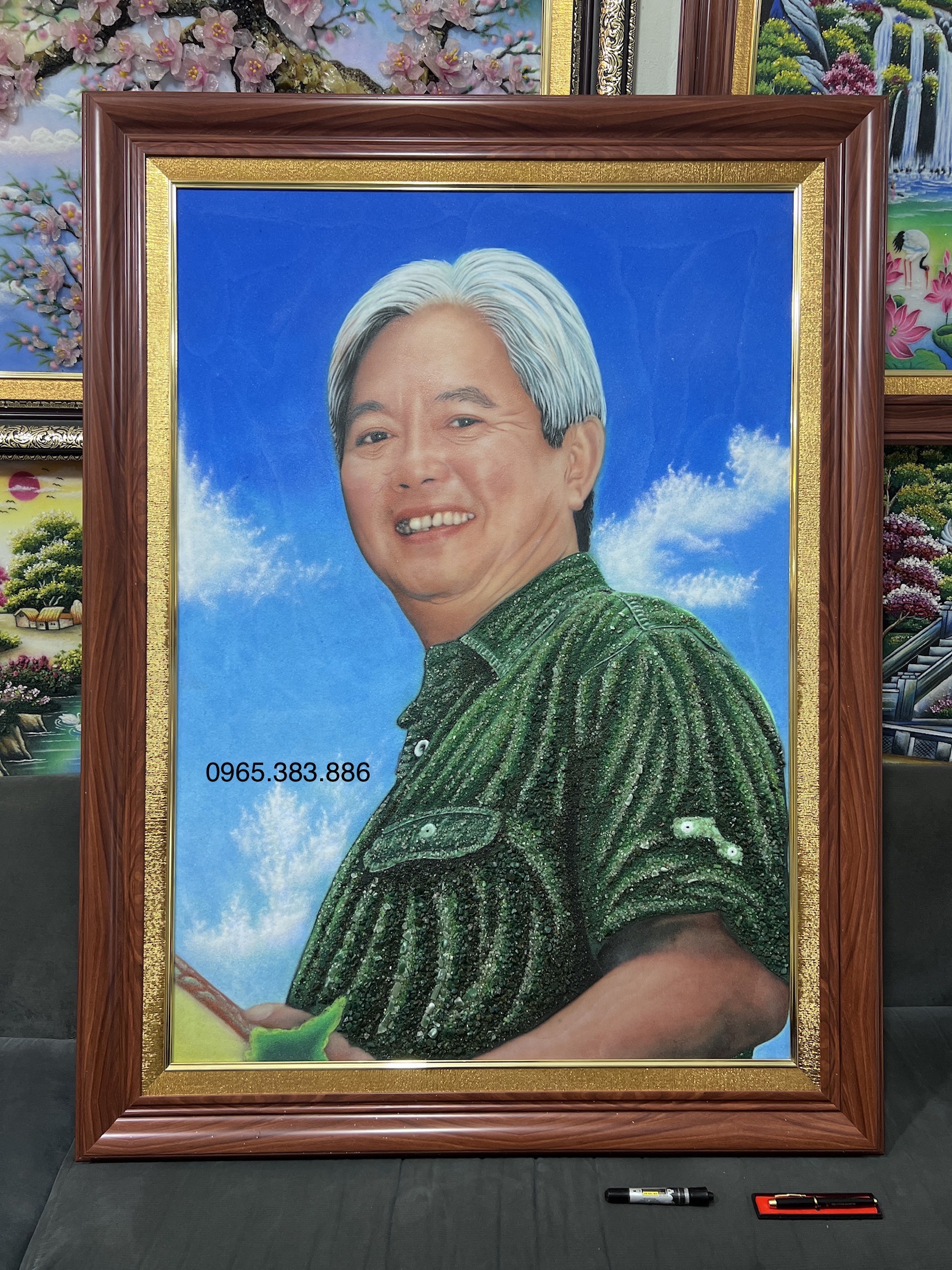 Vẽ tranh chân dung theo yêu cầu